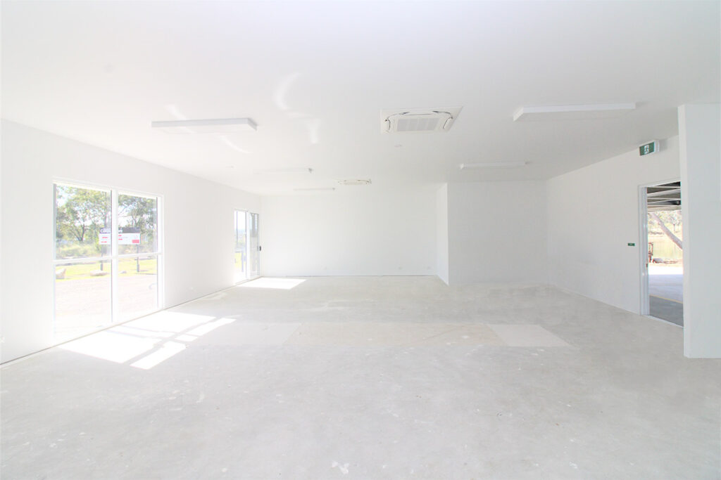 Helidon Spa Shop for Lease Photo 2